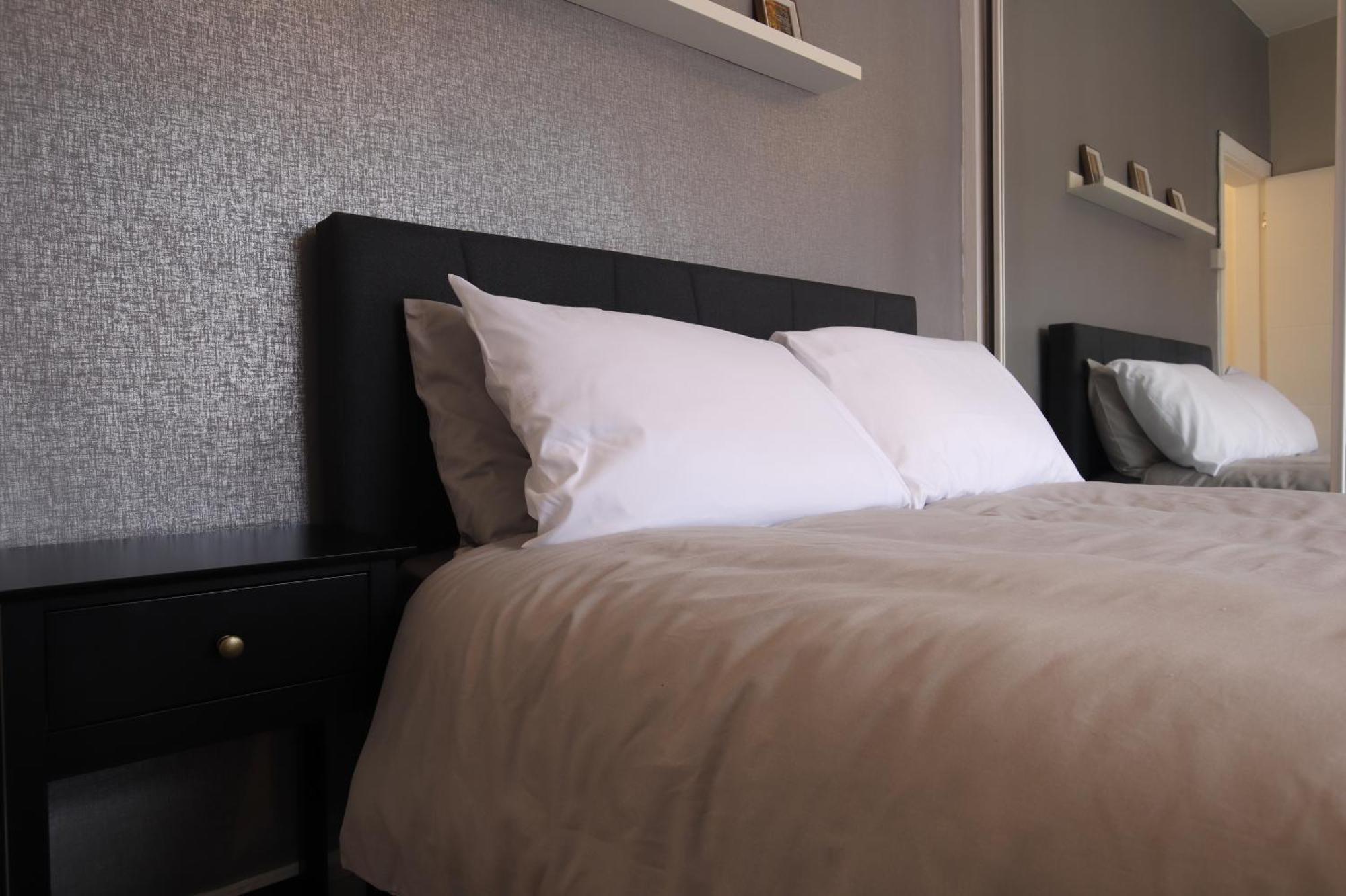 2-Bedroom, Free Parking, High Speed Wi-Fi, Swinton Mánchester Exterior foto